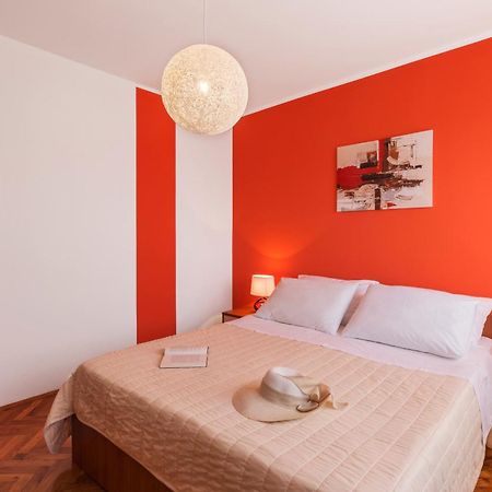 Two Bedroom Apartment, Nice Neighborhood, Free Parking, Wifi Pula Exteriér fotografie
