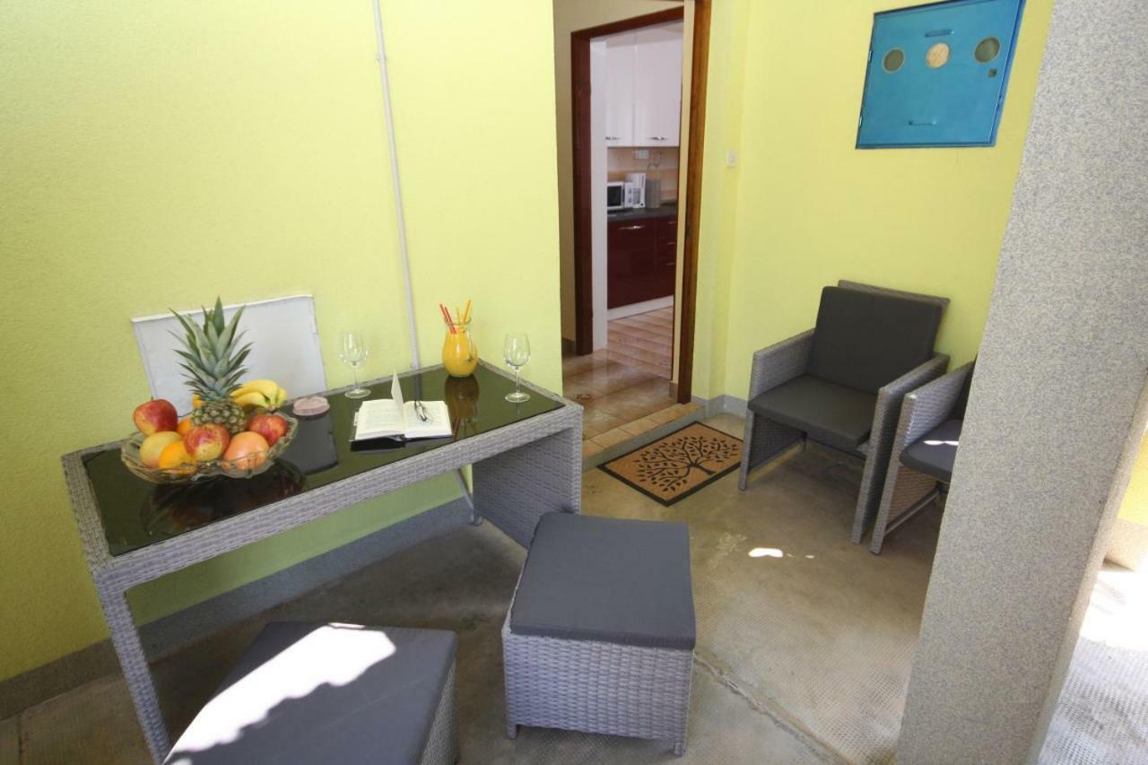 Two Bedroom Apartment, Nice Neighborhood, Free Parking, Wifi Pula Exteriér fotografie